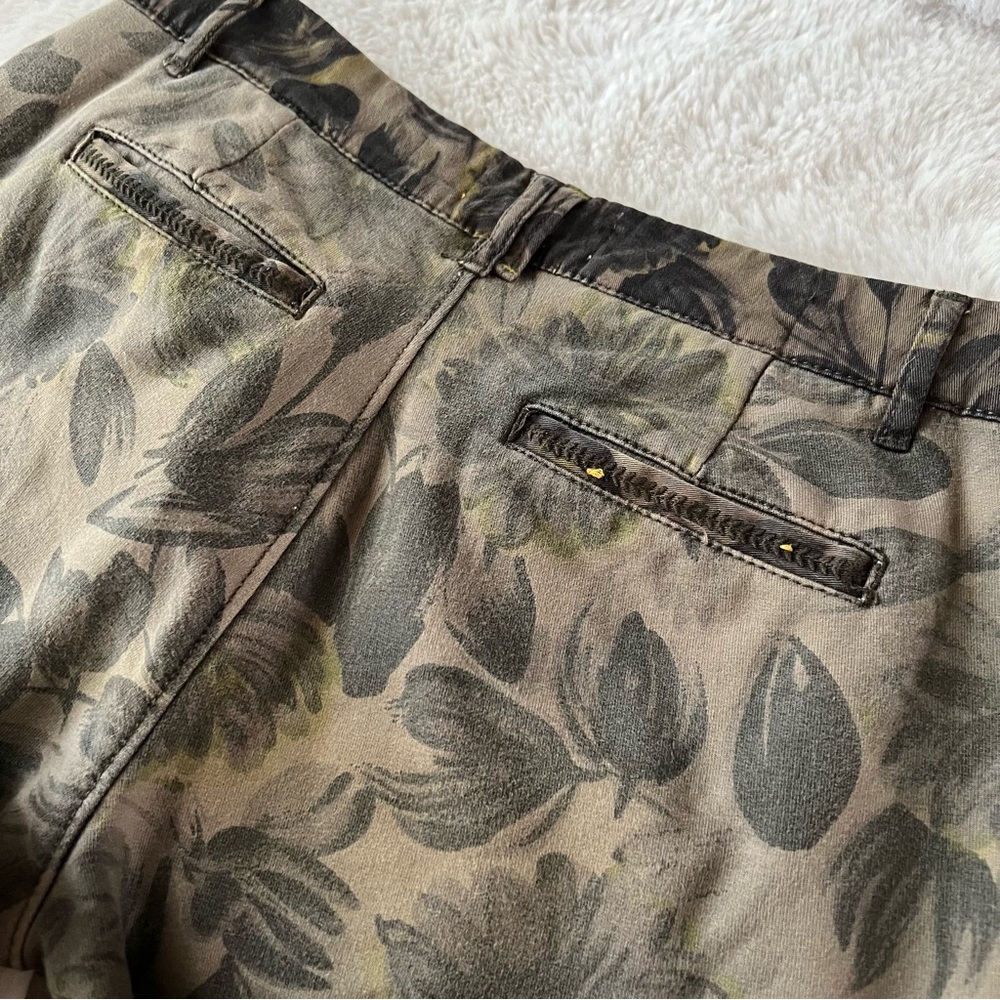 Pilcro Floral Chinos Hyphen Printed Chinos - Picture 11 of 14